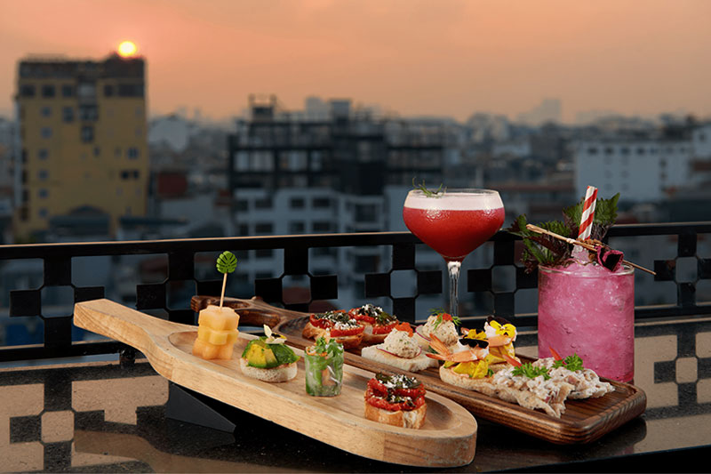 Food & Drinks